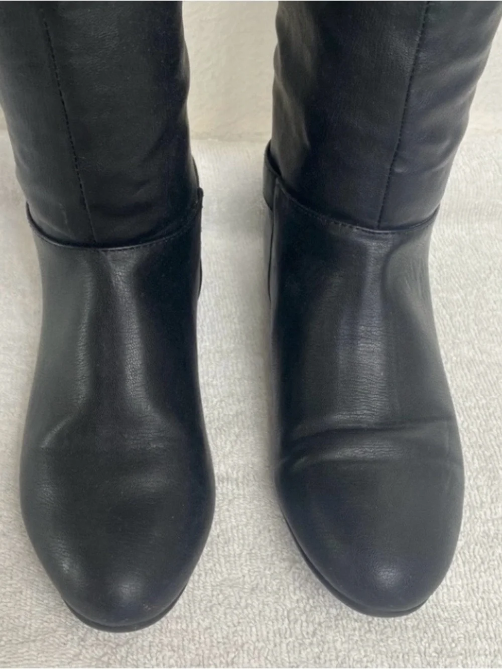 Chinese Laundry Women's Black Faux Leather Knee High Flat Riding Boots Size 5.5